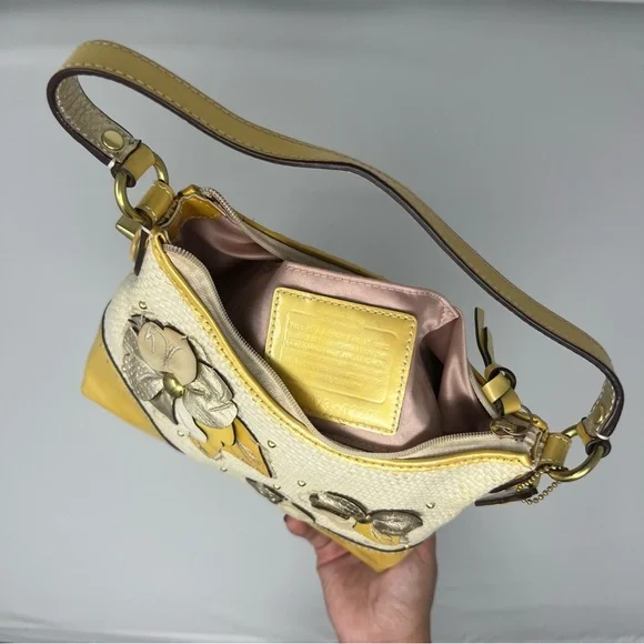 Vintage Coach Purse with matching wristlet | - Picture 12 of 16